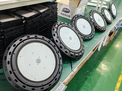 Color corporeo nero Illuminazione a LED dimmabile per UFO High Bay Lights